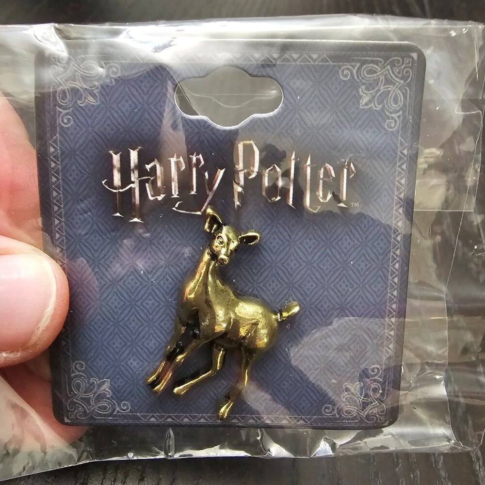 Harry Potter Stag Pin in Gold. Loot crate exclusive from BioWorld. New!